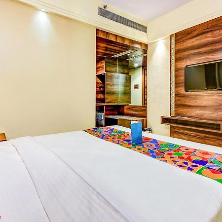 Hotel Crawford Inn Мумбаї Екстер'єр фото