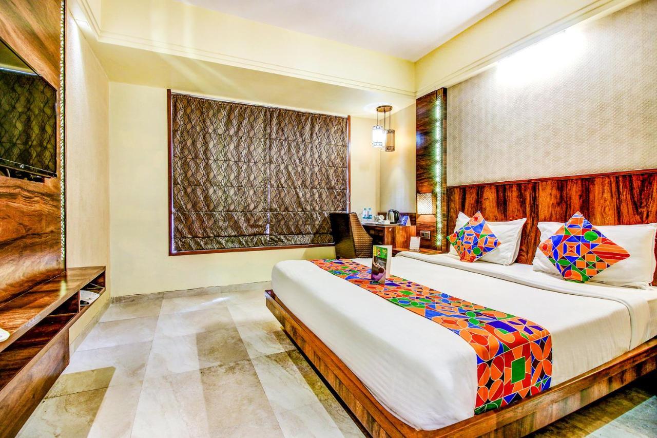 Hotel Crawford Inn Мумбаї Екстер'єр фото