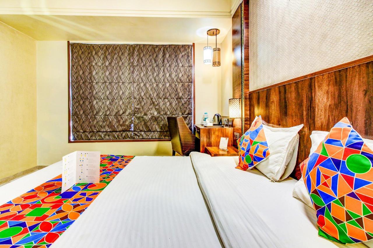 Hotel Crawford Inn Мумбаї Екстер'єр фото