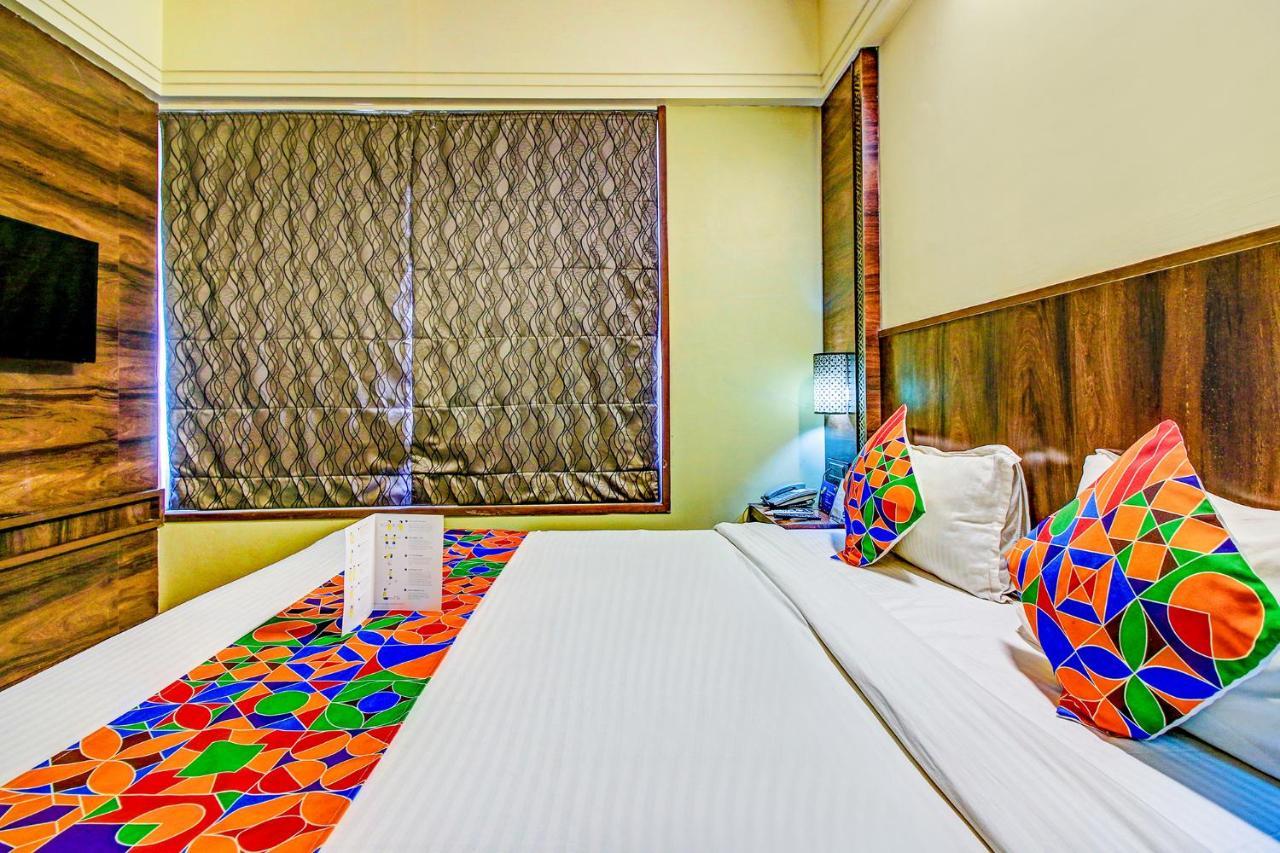 Hotel Crawford Inn Мумбаї Екстер'єр фото