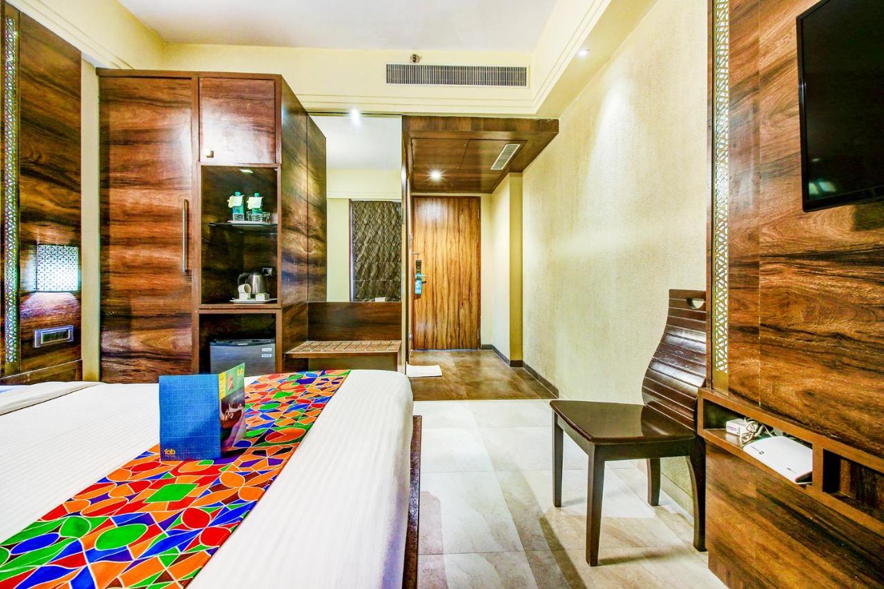 Hotel Crawford Inn Мумбаї Екстер'єр фото